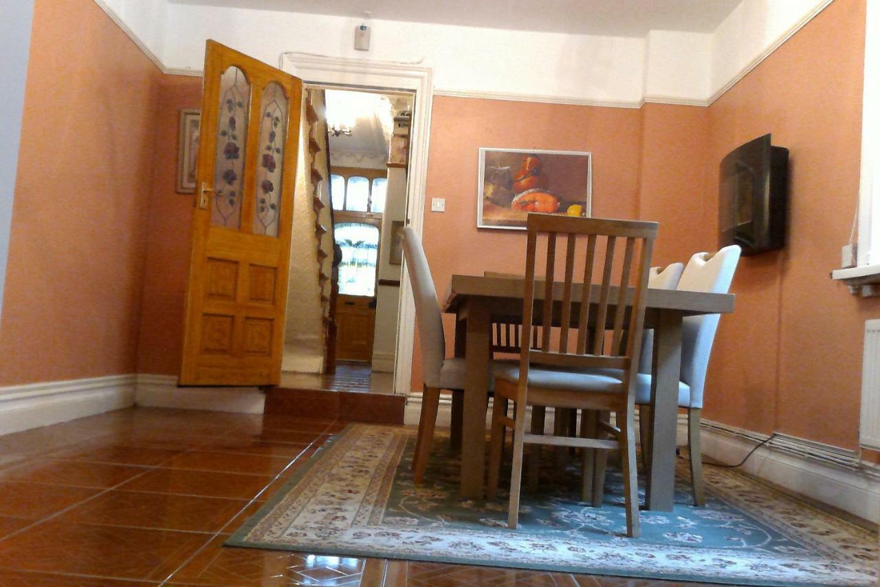 Beautiful Victorian House Hotel Cardiff Bagian luar foto