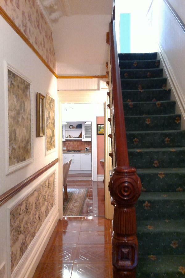 Beautiful Victorian House Hotel Cardiff Bagian luar foto