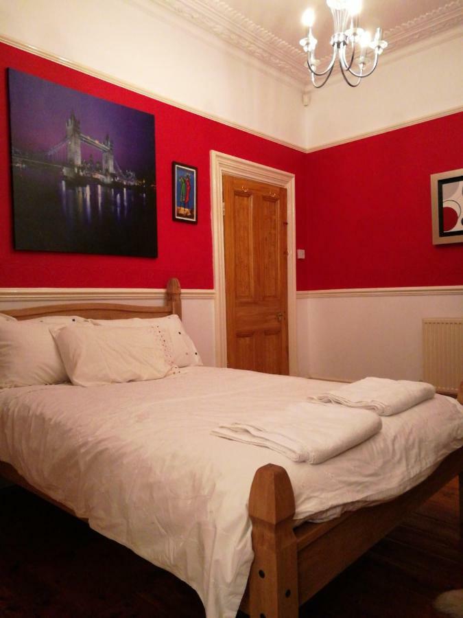 Beautiful Victorian House Hotel Cardiff Bagian luar foto