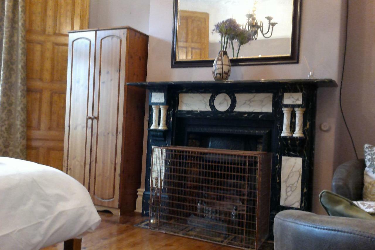 Beautiful Victorian House Hotel Cardiff Bagian luar foto