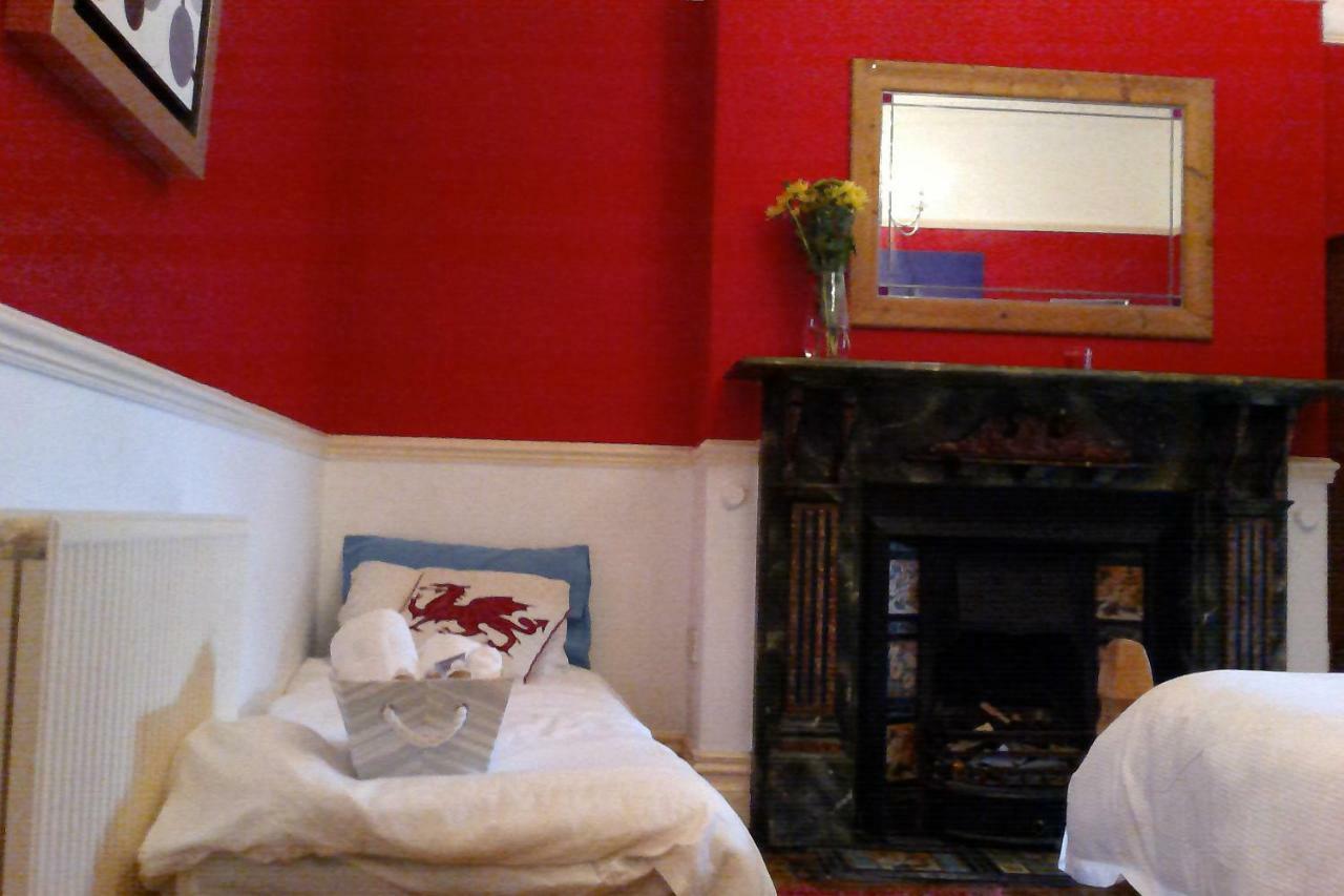 Beautiful Victorian House Hotel Cardiff Bagian luar foto